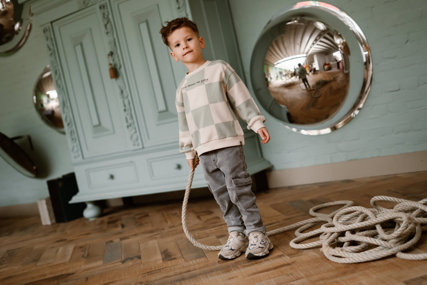 || Daily7 || Geblokte sweater met backprint