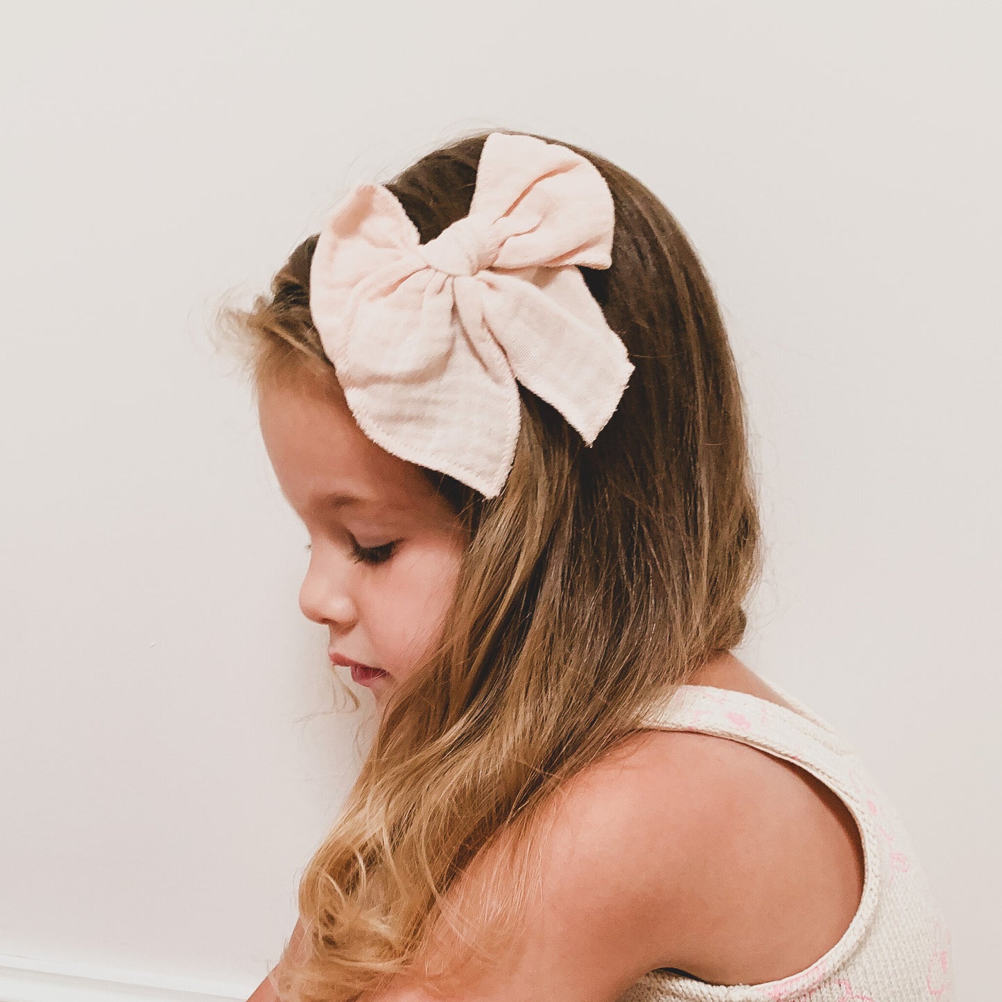 || Your Little Miss || Haarspeld met strik - Soft Pink
