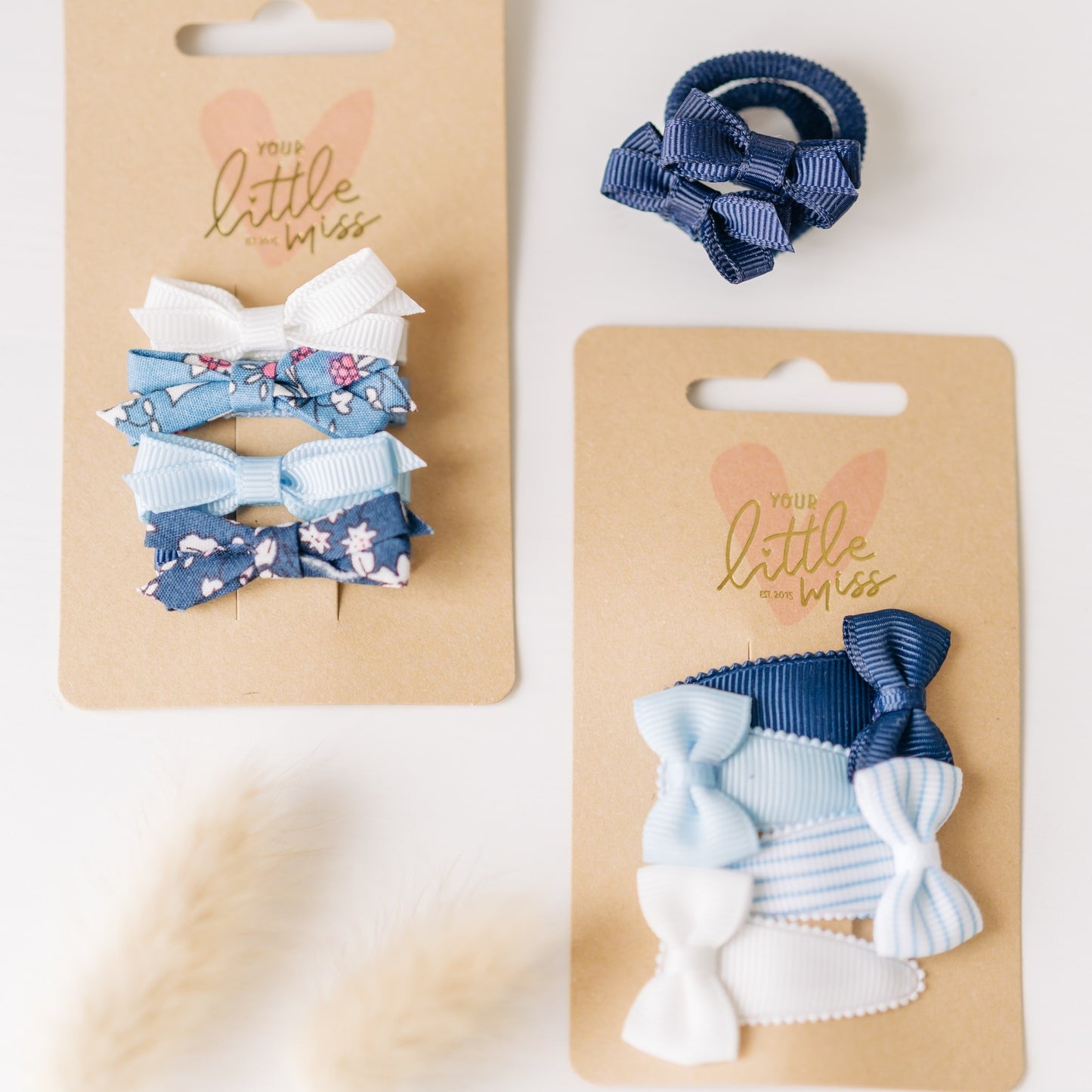 || Your Little Miss || Baby haarelastiek met strik - Blue Marine