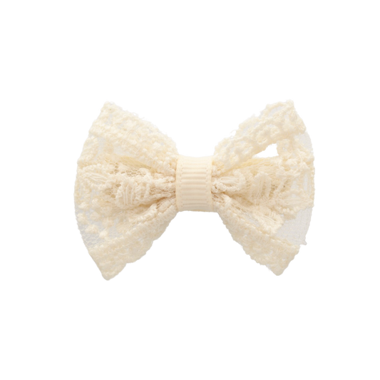 || Your Little Miss || Baby haarspeldje met strikje - Cream Lace