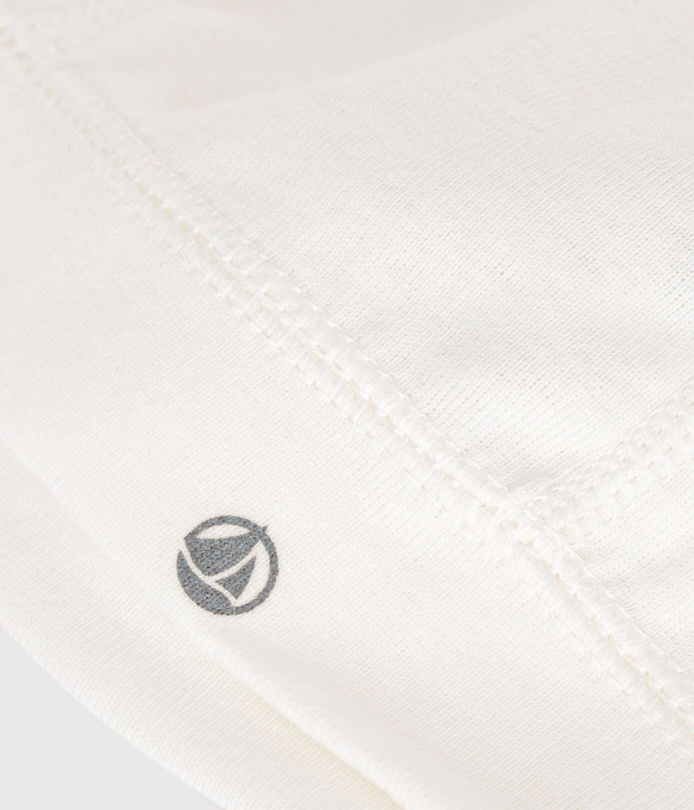 || Petit Bateau || Newborn muts - Wit