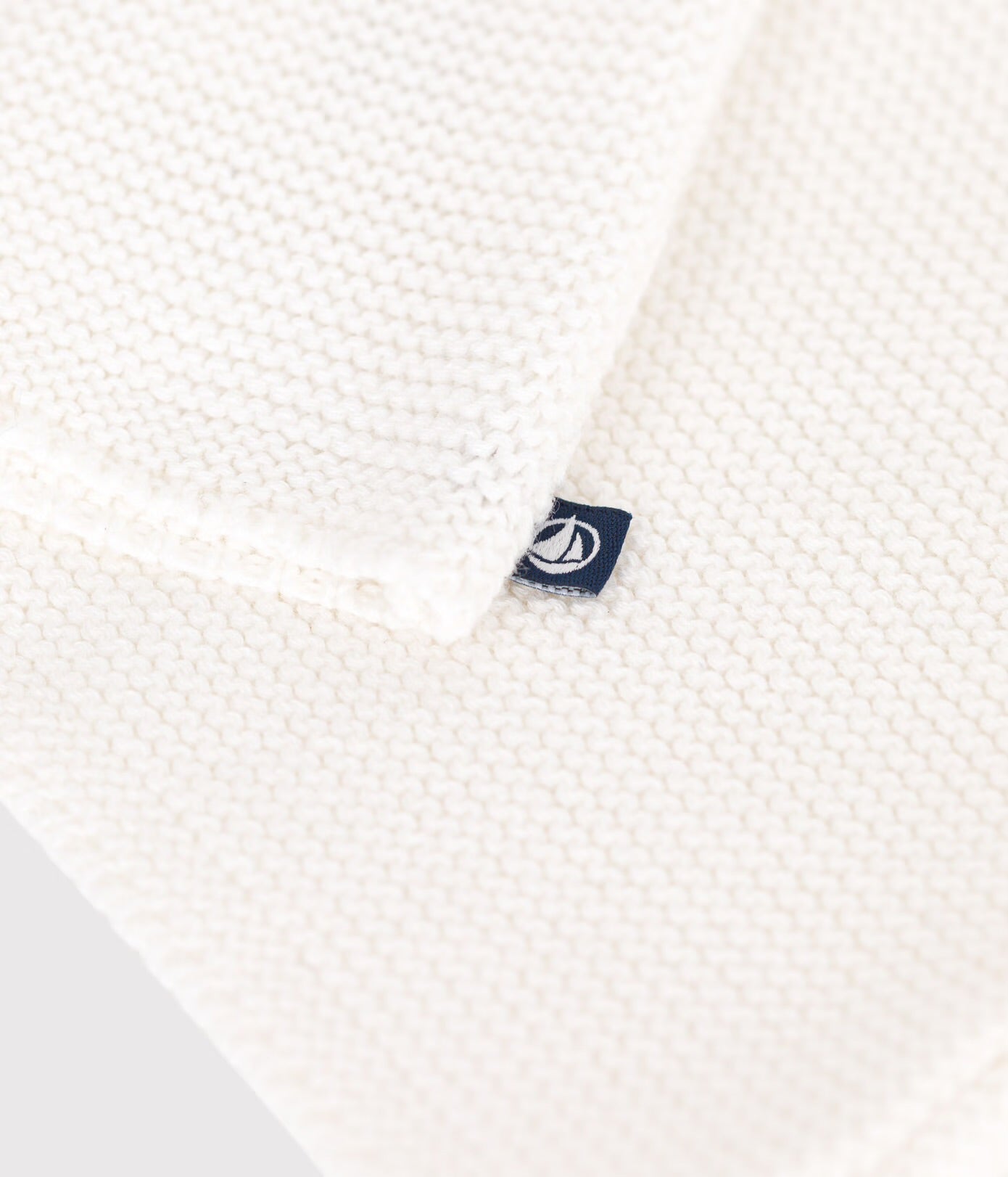 || Petit Bateau || Basis gebreid vest met knopen - Ecru