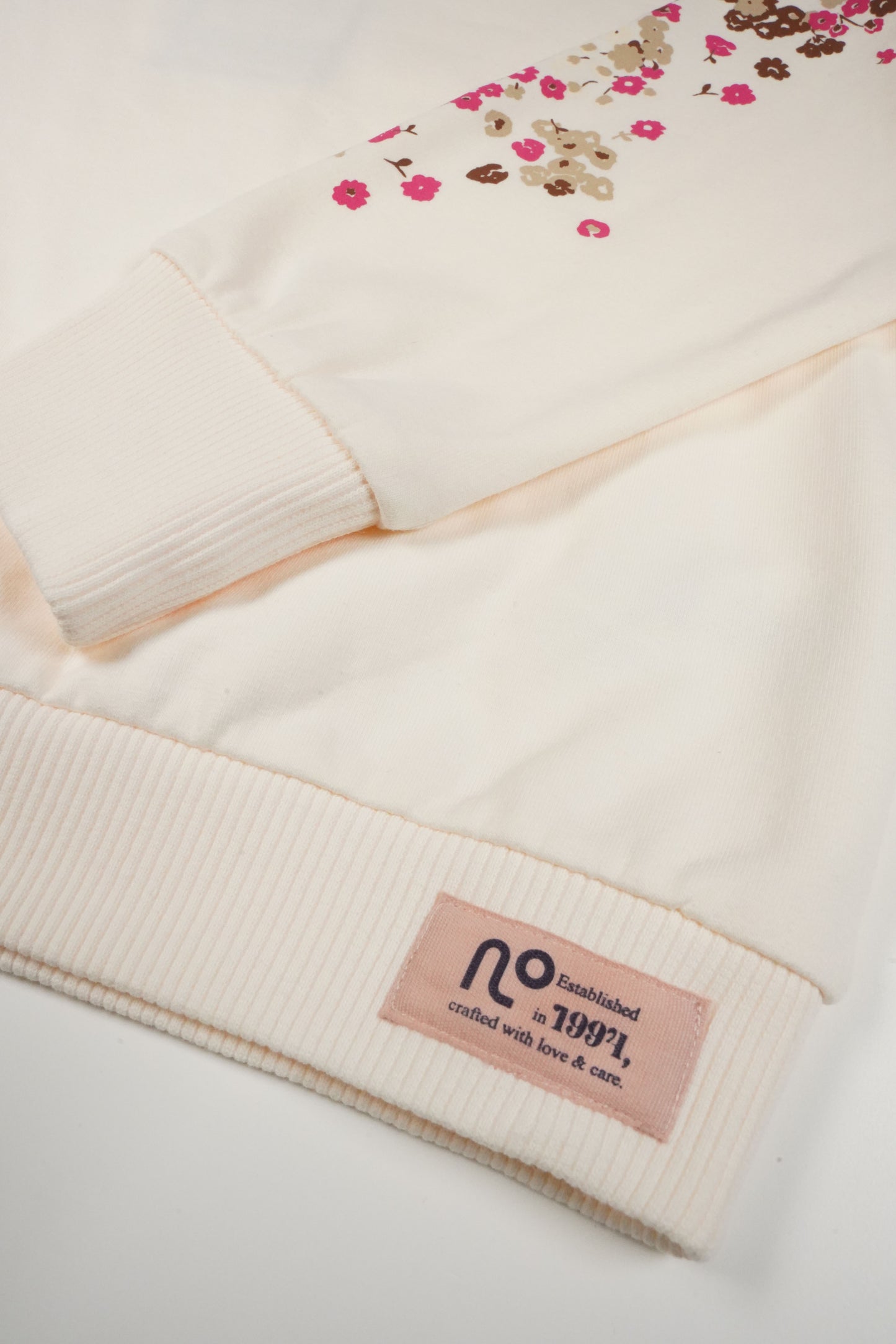 || NONO || Sweater met print op de mouwen