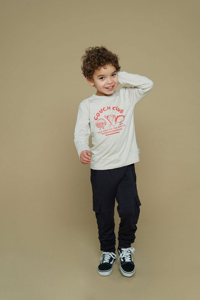 || Sturdy || T-shirt met print - Couch Club