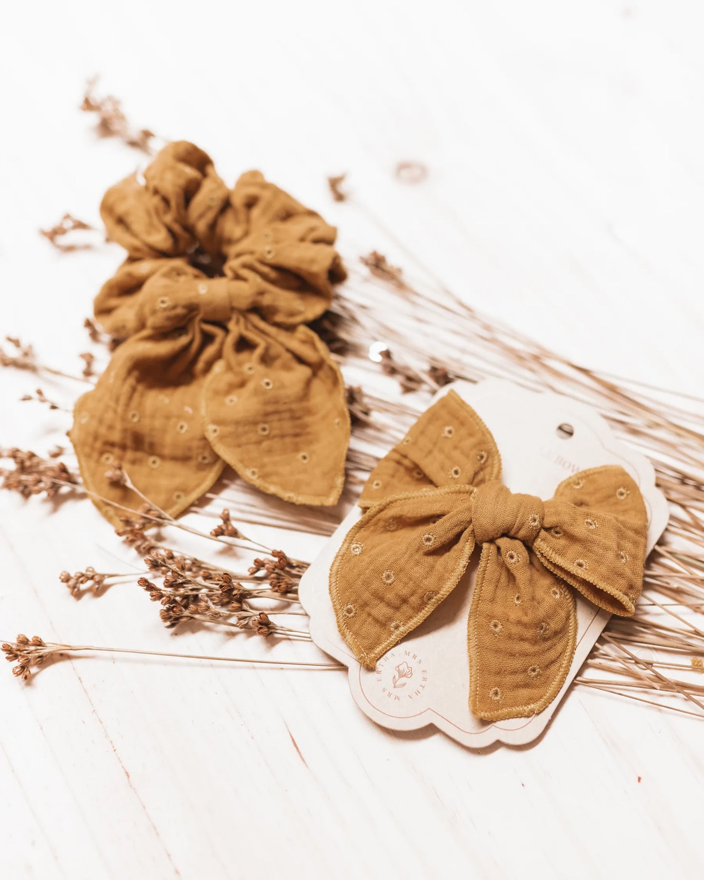 Mrs.Ertha Scrunchie - Hole Mustard