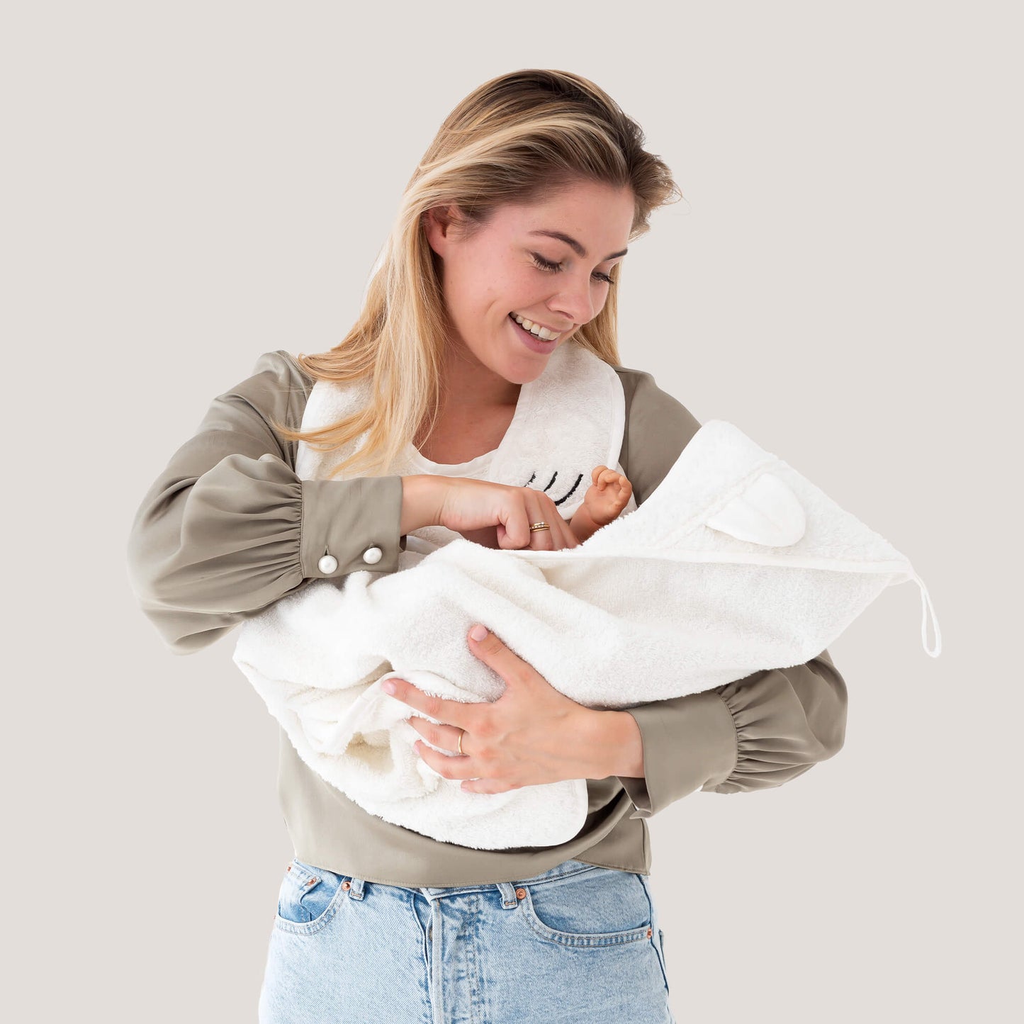 || Nifty || Handsfree Badcape - White