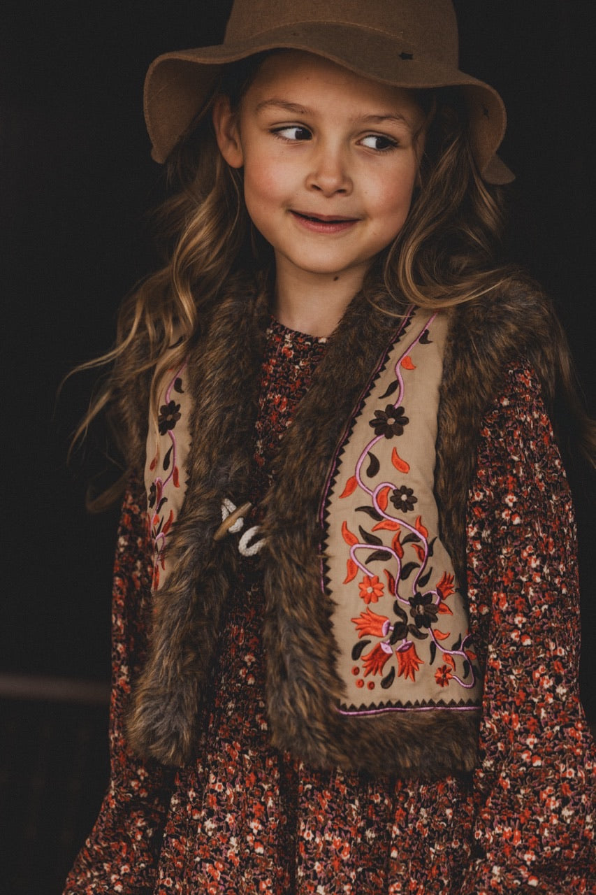 || LOOXS || Gilet met borduur en fake fur