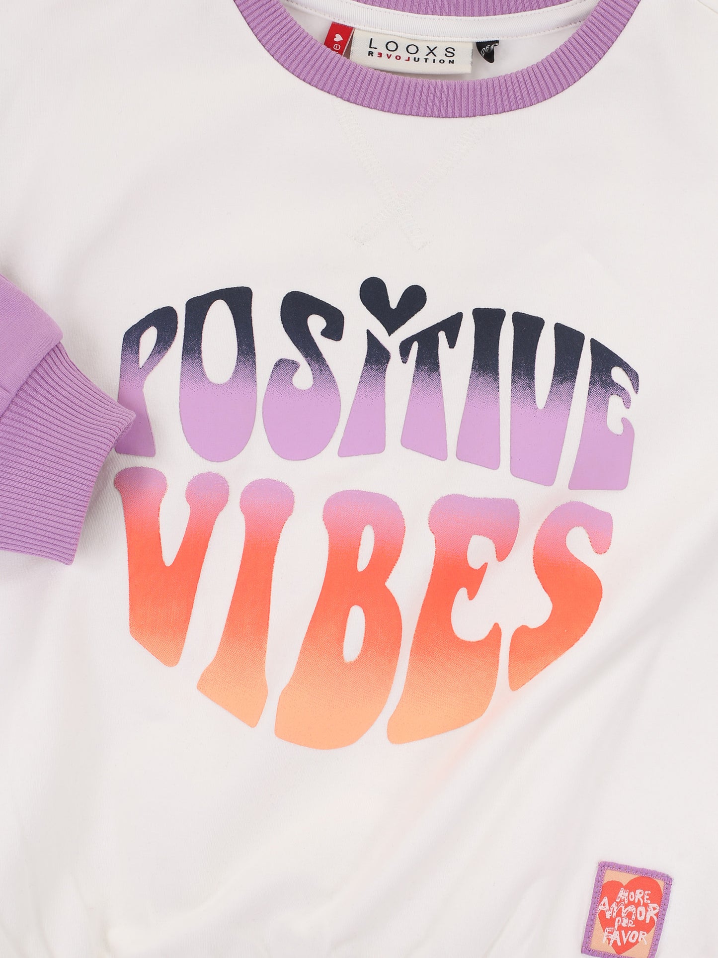 || LOOXS || Sweater ‘Positive Vibes’