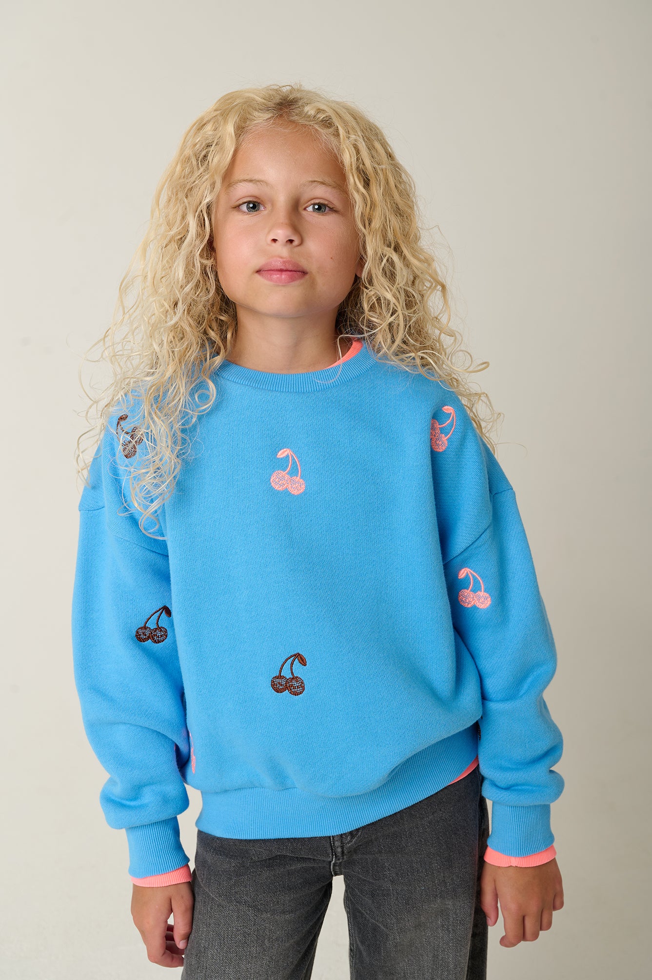 || Tumble ‘N Dry || Sweater met kersen - Cerise