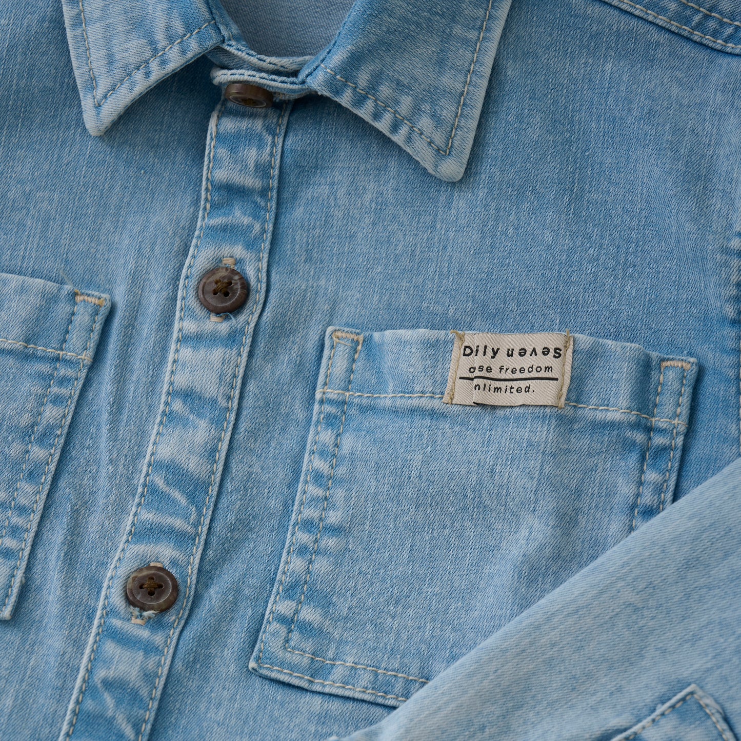 || Daily7 || Denim shirt met backprint