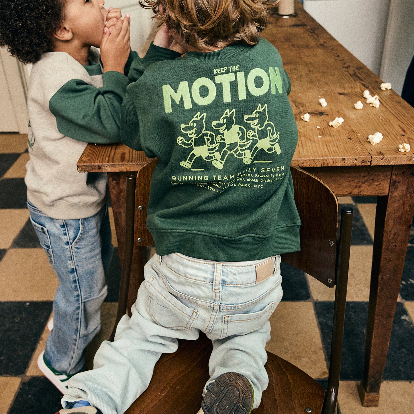 || Daily7 || Sweater met backprint