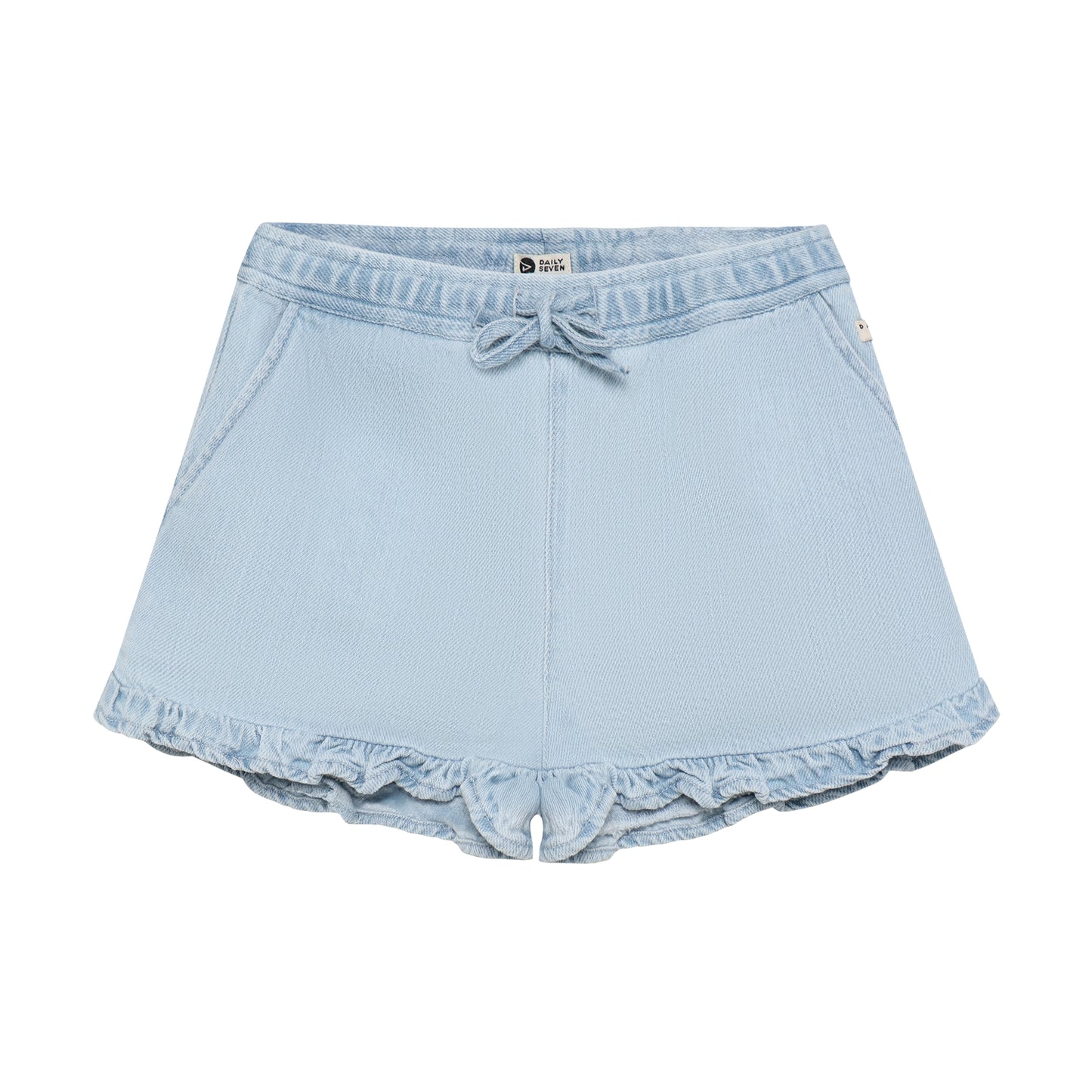 || Daily7 || Denim shorts met ruffels