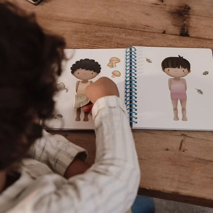 || Little Dutch || Aankleed- en stickerboek - Forest Friends