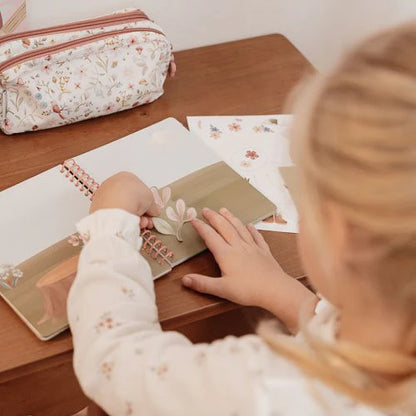 || Little Dutch || Aankleed- en stickerboek - Fairy Garden