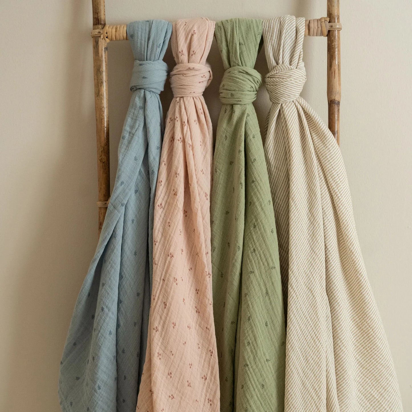 || Little Dutch || Swaddle 120cm - Soft Beige Stripe