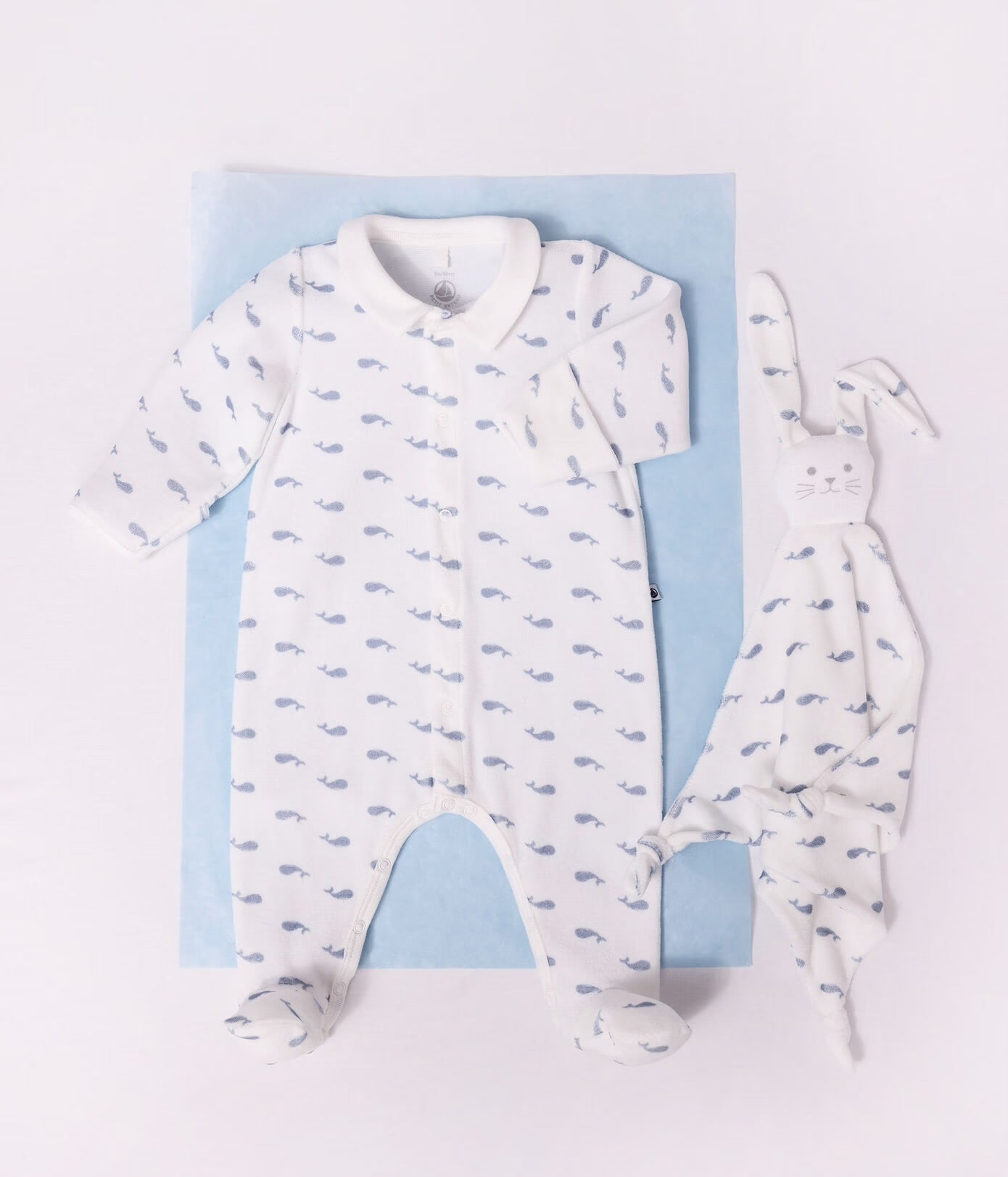 || Petit Bateau || Velours boxpak met voetjes en kraagje - Walvisjes