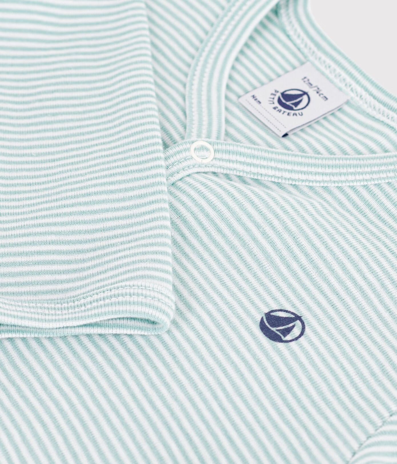 || Petit Bateau || Katoenen boxpak met voetjes groen - Gestreept