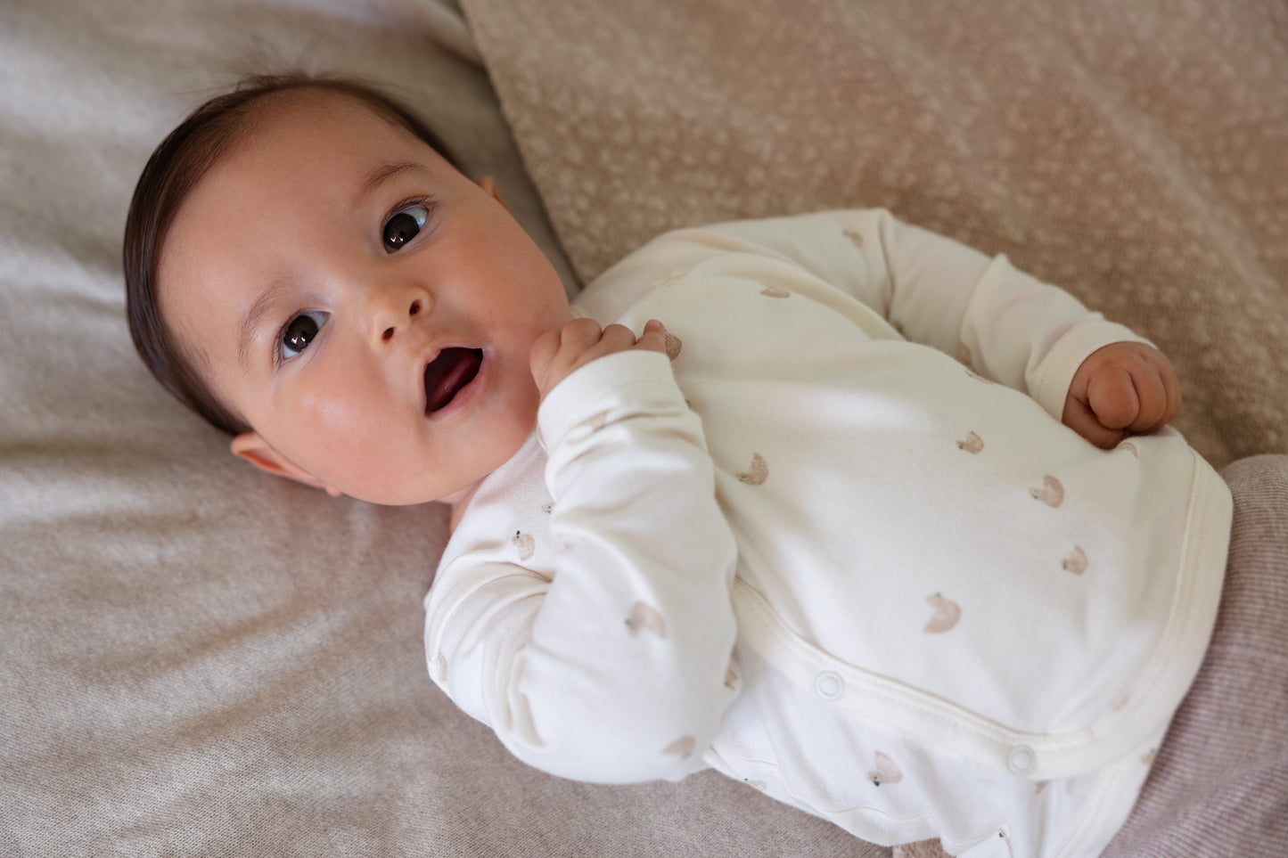 || Noppies || Basis unisex overslag vest met eendjes - Nour