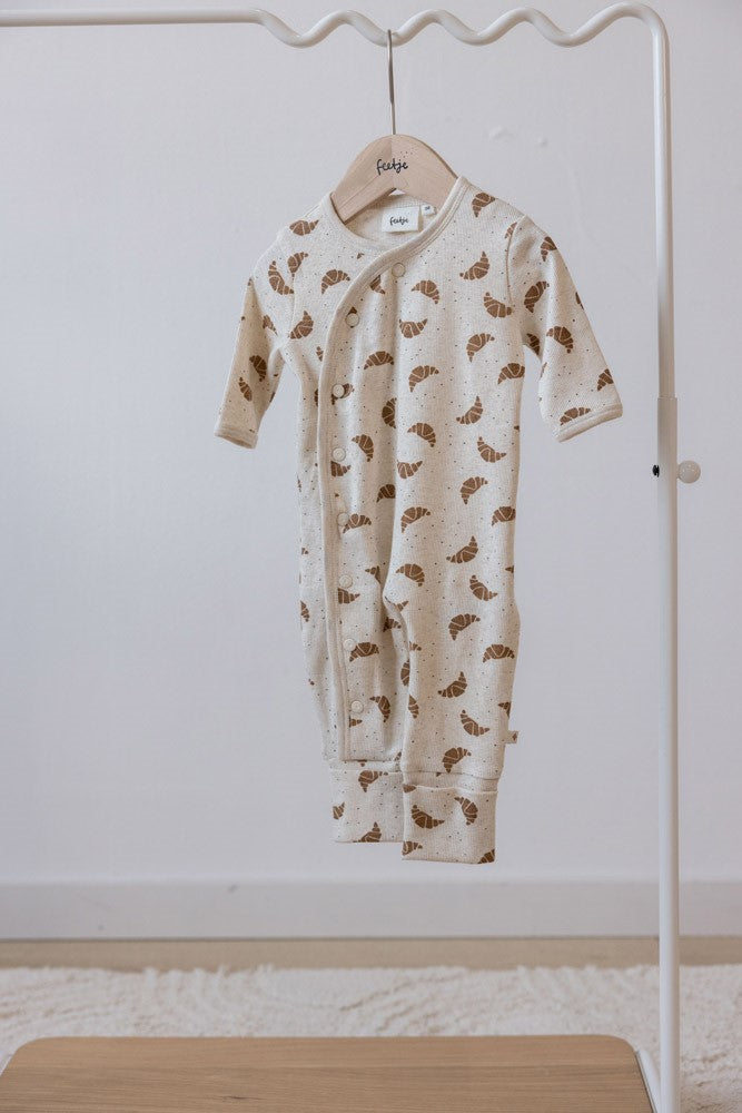 || Feetje || Basis boxpak en mutsje met croissantjes - Unisex