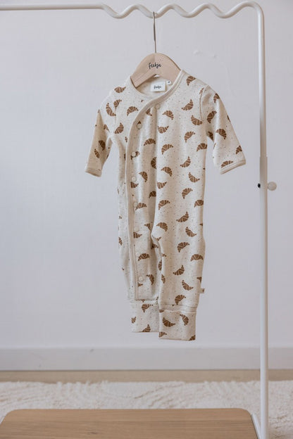 || Feetje || Basis boxpak en mutsje met croissantjes - Unisex