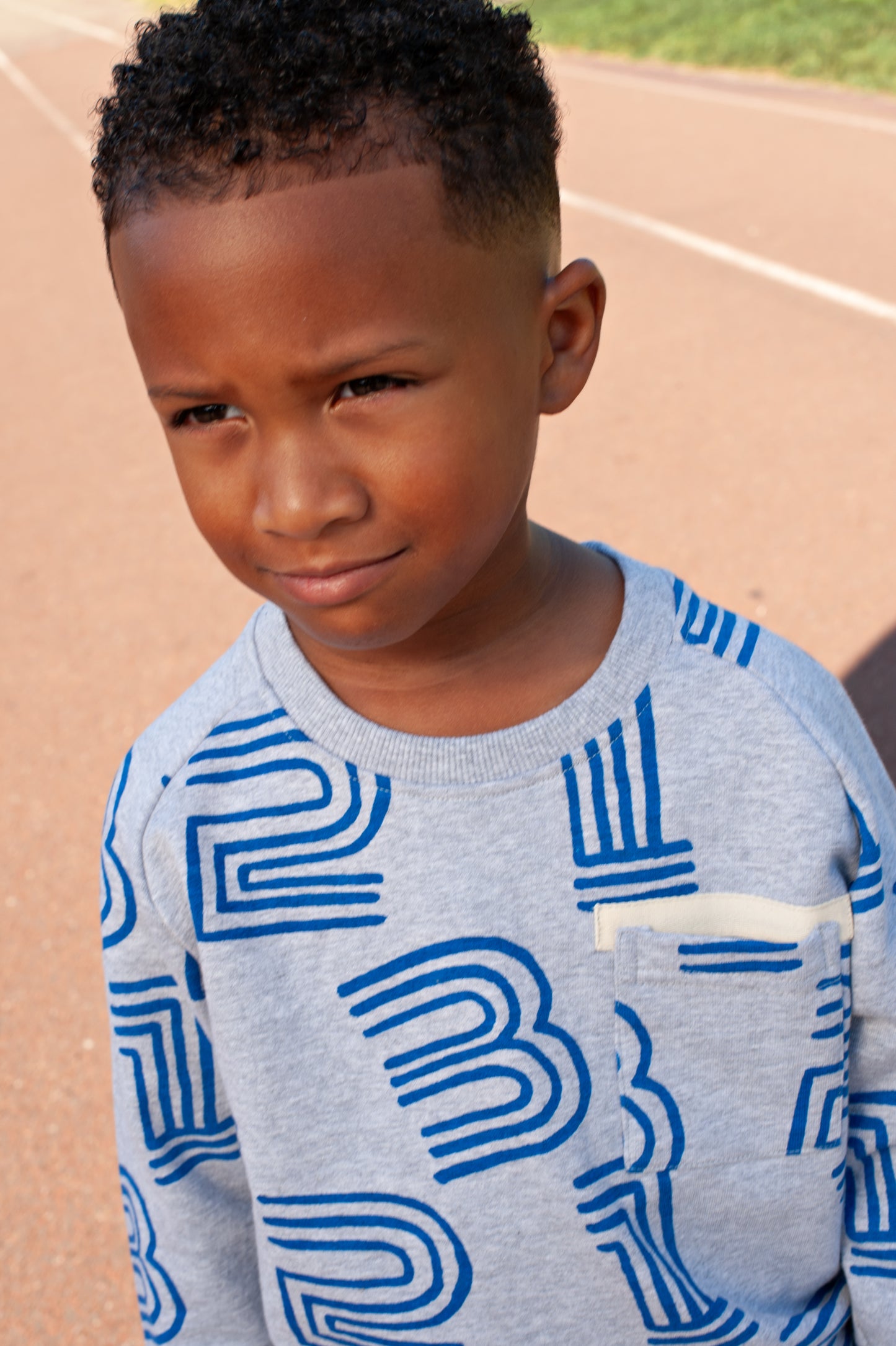 || Sturdy || Sweater met cijfer print - Run the Day