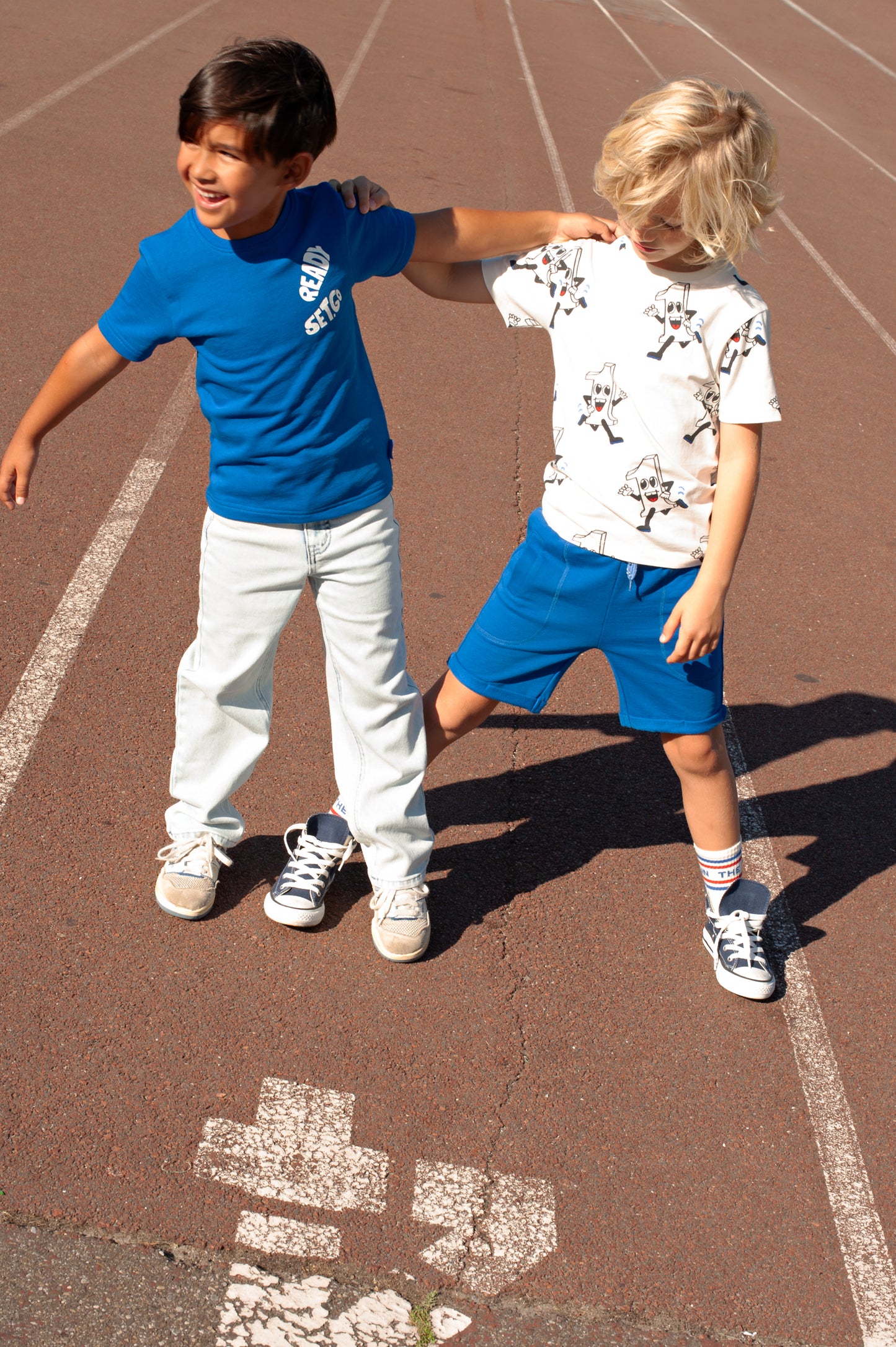 || Sturdy || T-shirt ‘one’ - Run the Day