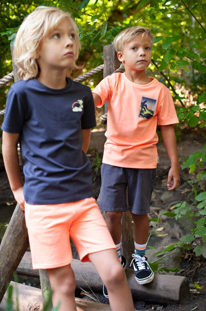 || Sturdy || T-shirt met backprint - Lagoon Legends