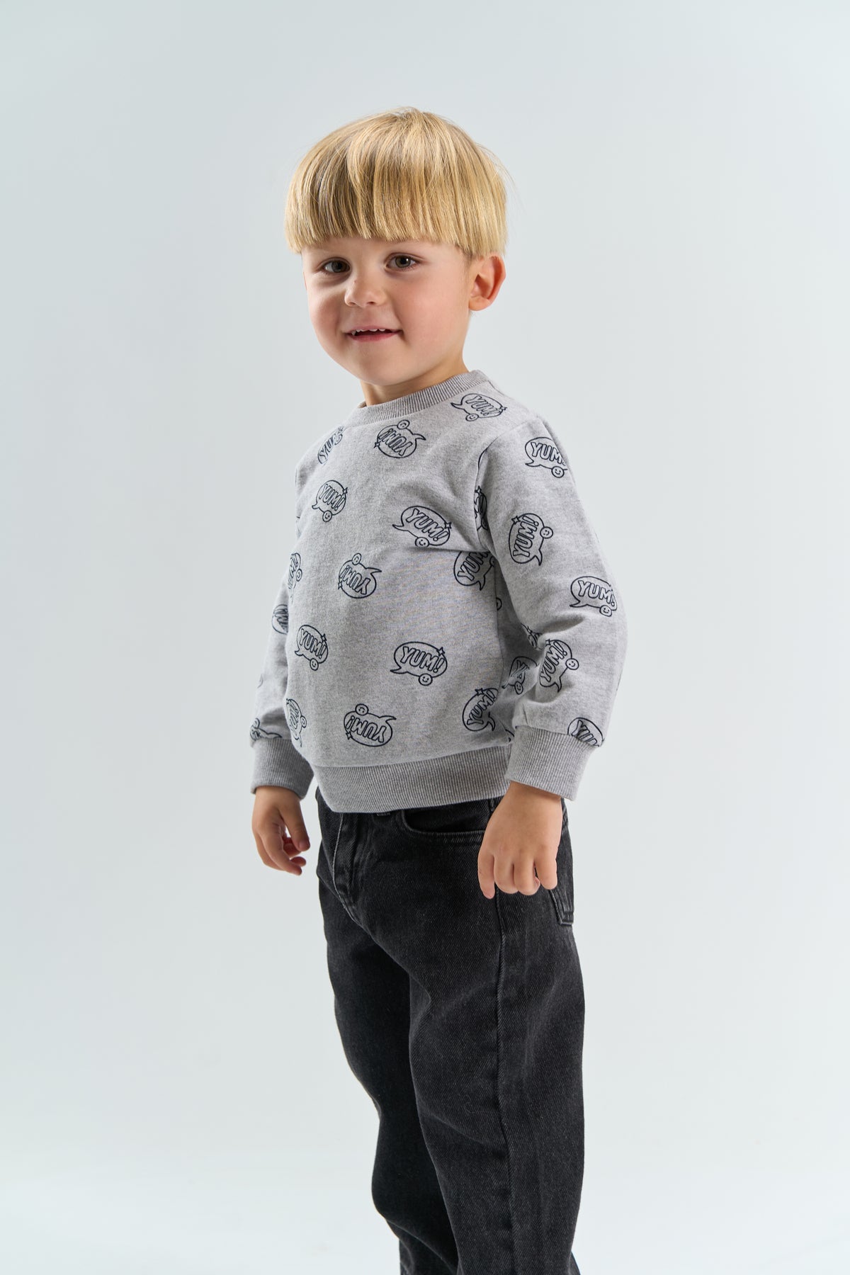 || The New || Sweater met print ‘YUM’ - Siblings